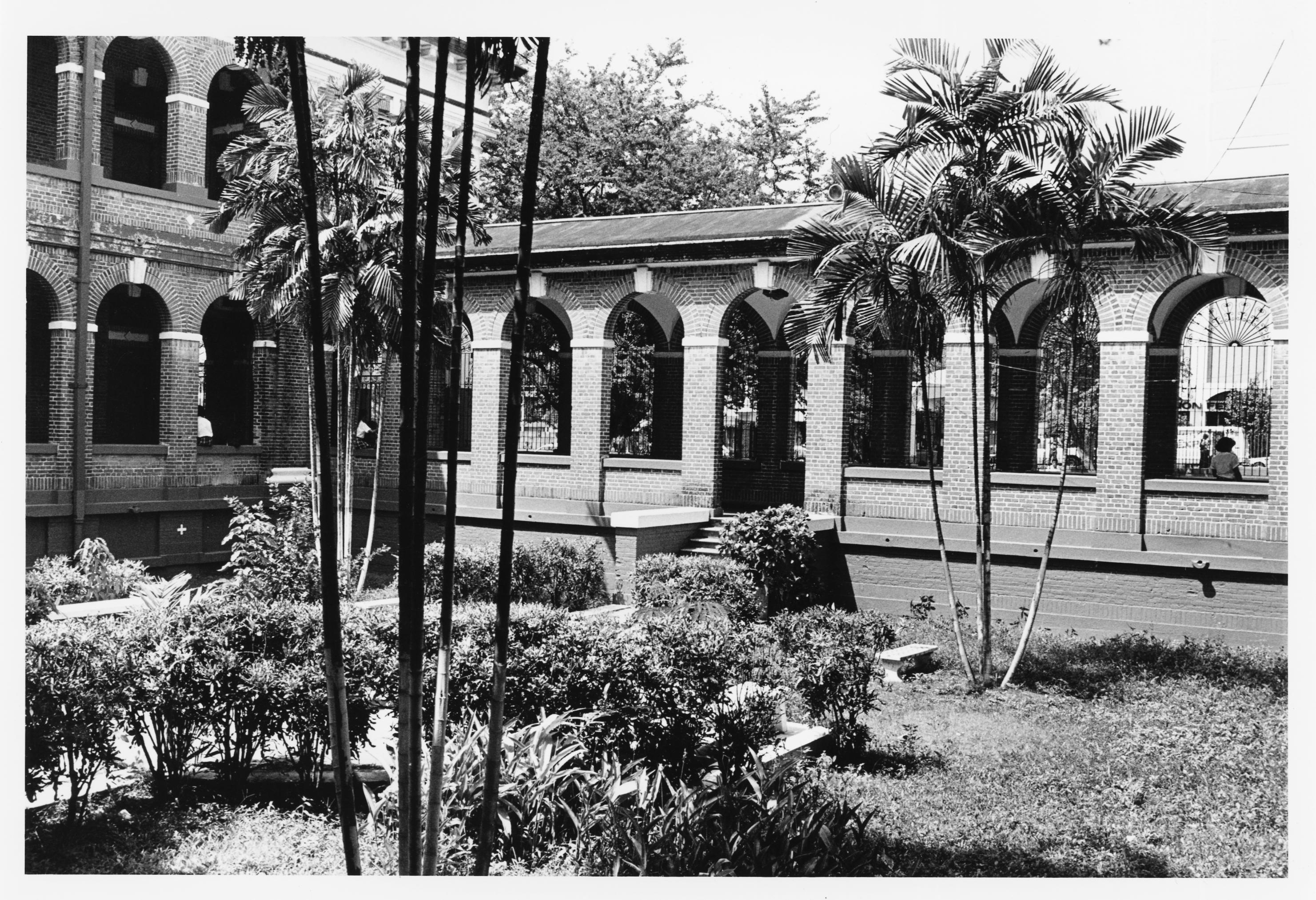 Rafael M. Labra High School - 87001308